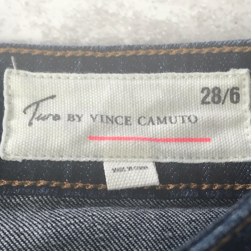4/$20 Two by Vince Camuto Dip Dye Jean Shorts 28/6 - Picture 3 of 7